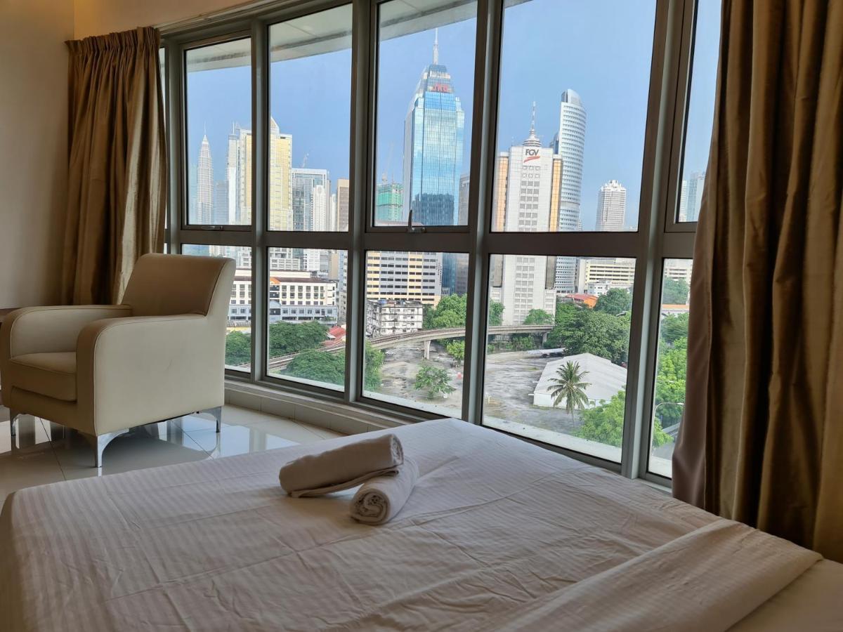 Regalia Klcc View By Iluxhome * Kuala Lumpur