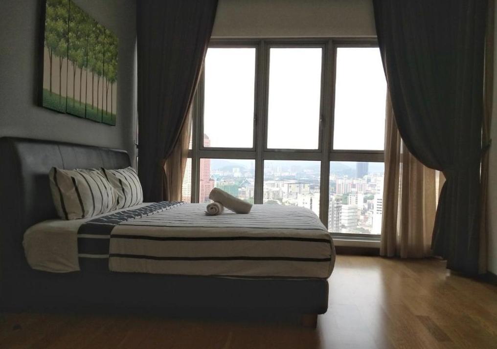 Regalia Klcc View By Iluxhome *